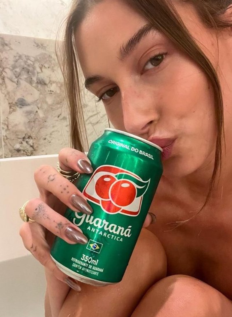 Hailey Bieber