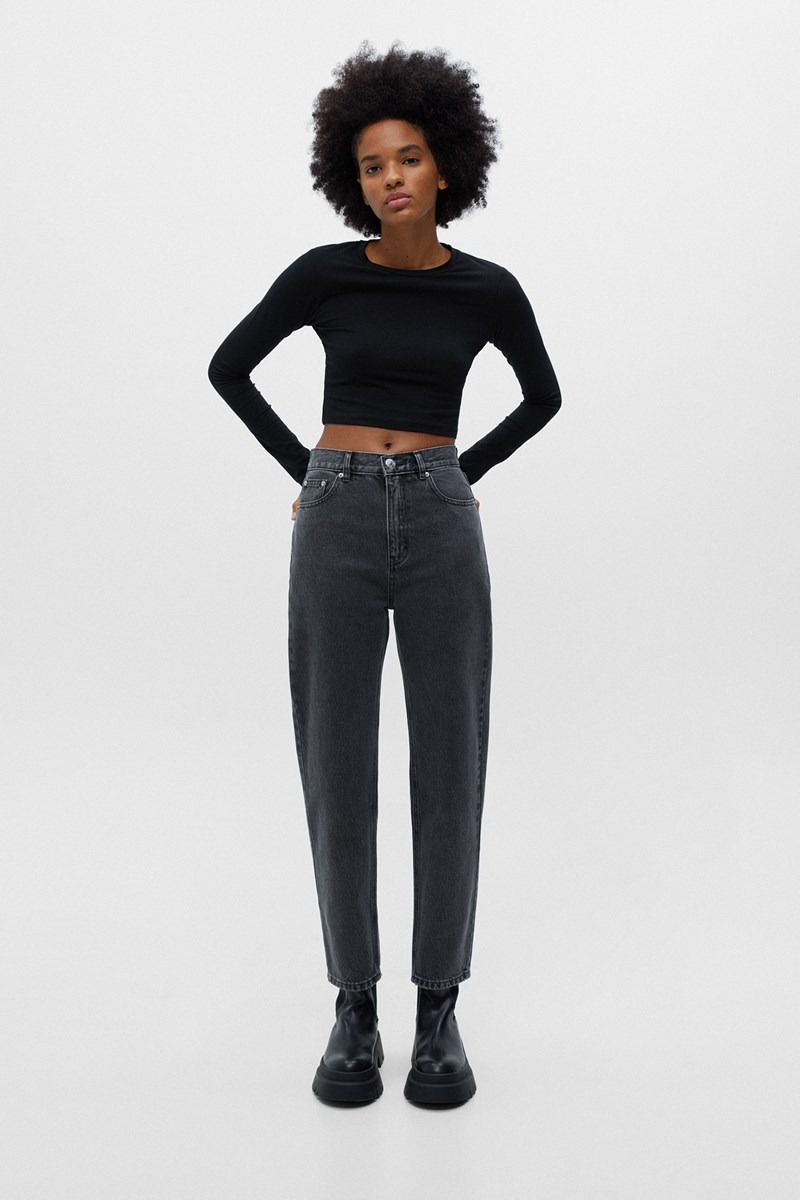 Βρήκαμε το απόλυτο ζευγάρι mom jeans πού κοστίζει μόνο 20 ευρώ - εικόνα 1