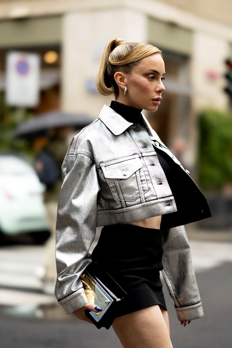 7 τρόποι για να εντάξεις το space realness, το ανερχόμενο trend του 2023, στο στιλ σου - εικόνα 1