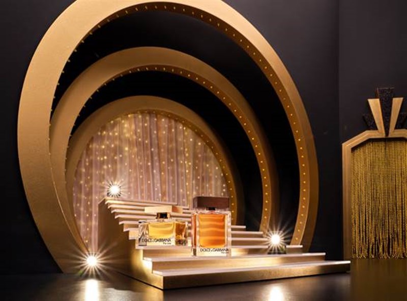 Ο οίκος Dolce & Gabbana beauty μας οδηγεί ένα βήμα πιο κοντά στη μαγεία των Χριστουγέννων - εικόνα 1