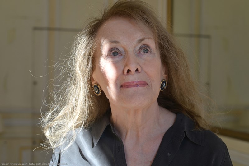 Ρίτα Κολαΐτη: H μεταφράστρια της Annie Ernaux, που βραβεύτηκε πρόσφατα με το Νόμπελ Λογοτεχνίας, μιλά στο ELLE - εικόνα 1