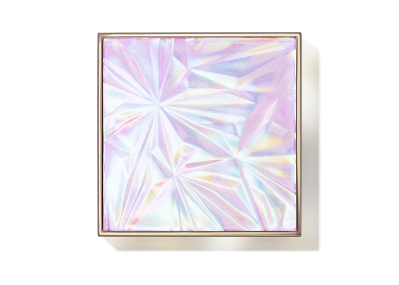 Purple Love: Όταν η beauty routine μας «βουτά» στις αποχρώσεις του μοβ - εικόνα 6