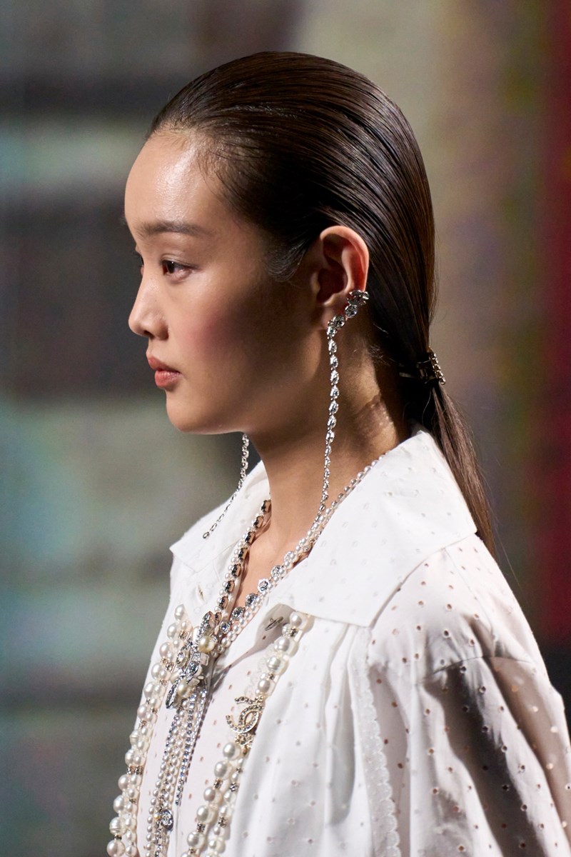 6 εύκολα χτενίσματα που θα σου εξασφαλίσουν τις πιο stylish εμφανίσεις με ελάχιστη προσπάθεια - εικόνα 1