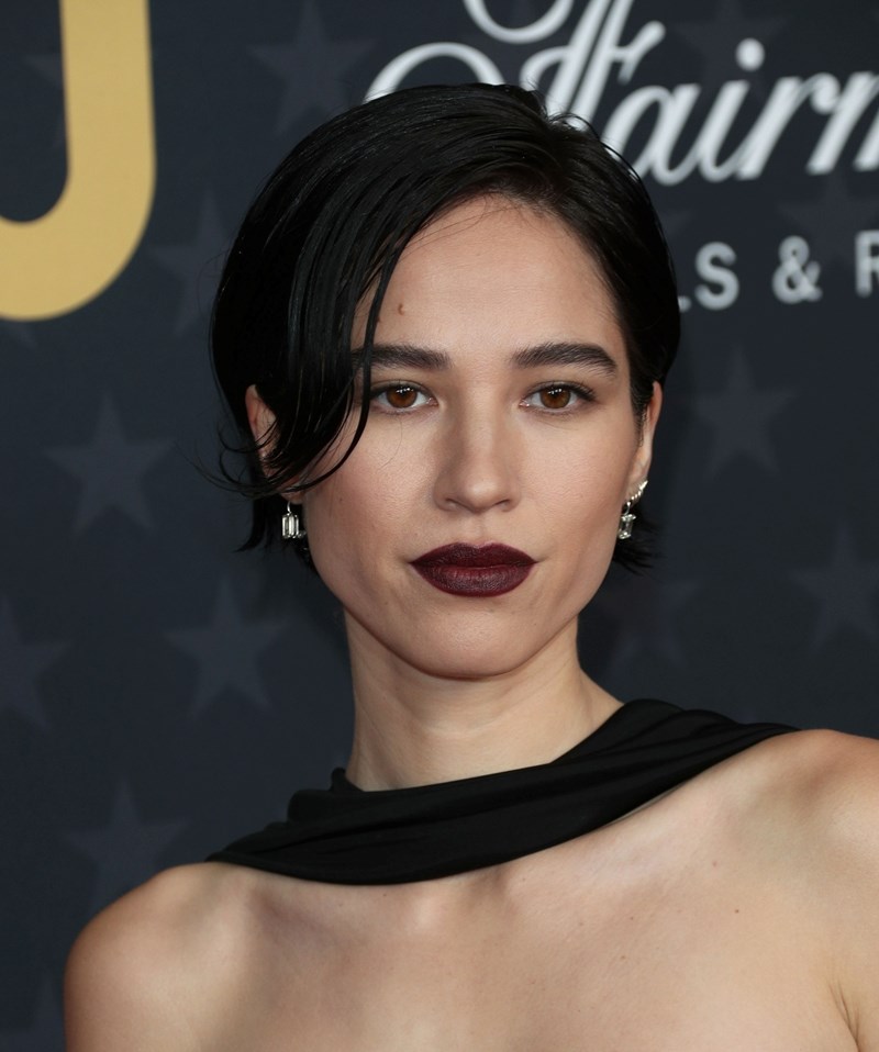 Critics Choice Awards 2023: Τα πιο εντυπωσιακά beauty looks από τη λαμπερή βραδιά - εικόνα 7