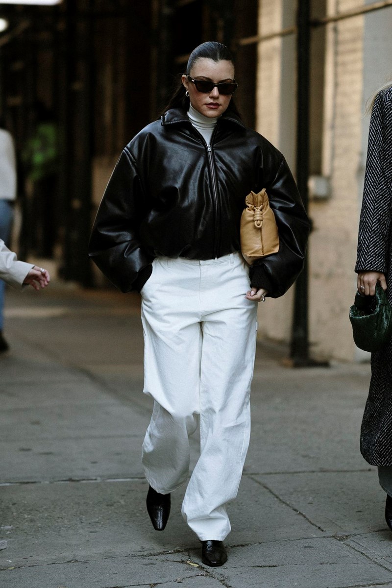 Τα καλύτερα street style looks που ξεχωρίσαμε από την εβδομάδα μόδας της Νέας Υόρκης - εικόνα 12