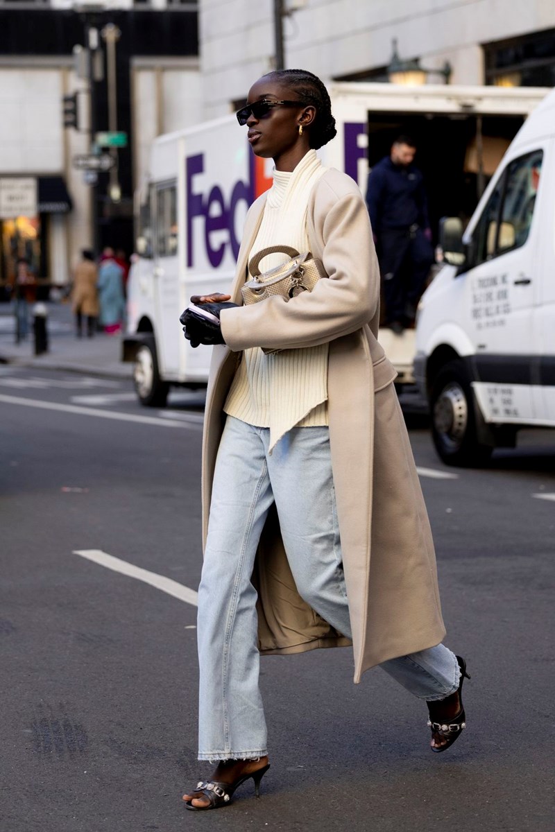 Τα καλύτερα street style looks που ξεχωρίσαμε από την εβδομάδα μόδας της Νέας Υόρκης - εικόνα 14