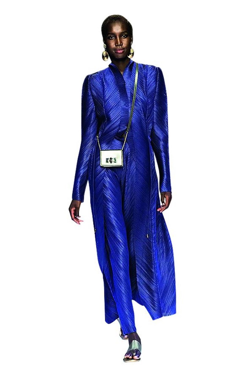 Το μπλε του νερού σηκώνει κύμα στην γκαρνταρόμπα μας - εικόνα 8