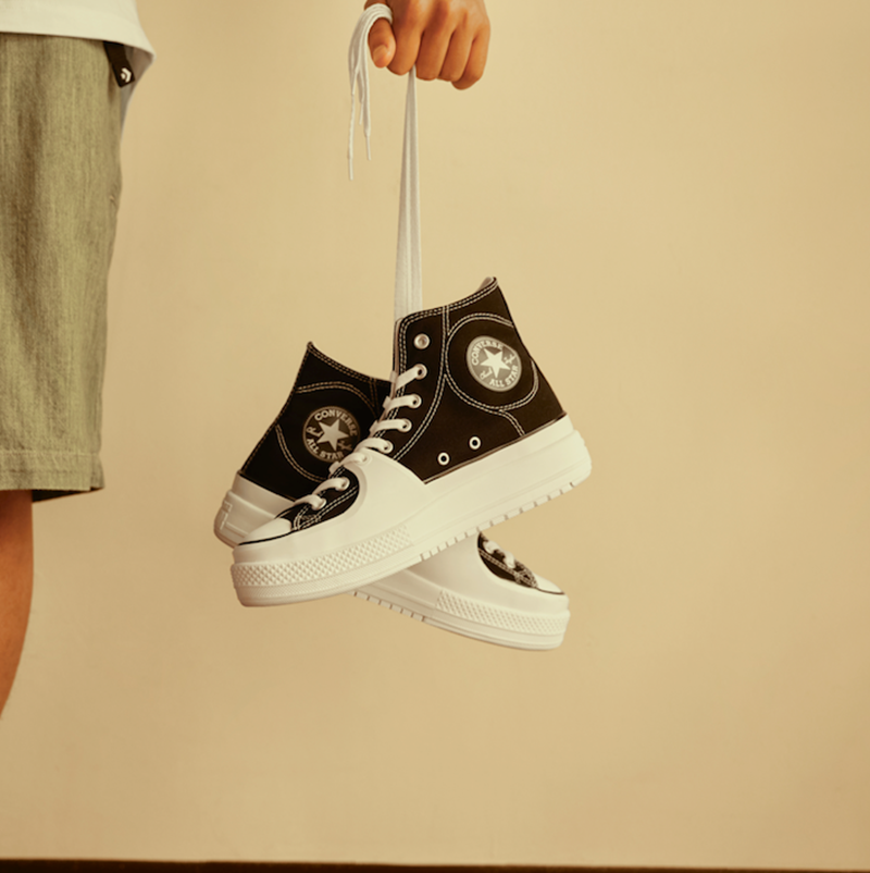 Το νέο Construct Chuck Taylor All Star της Converse συνδυάζει την διαχρονικότητα με μια φουτουριστική ματιά - εικόνα 3
