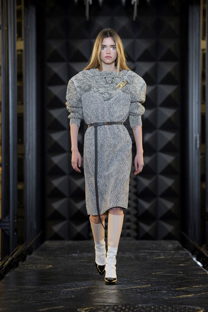montelo_sto_catwalk_tis_louis_vuitton_gia_ti_syllogi_FW23