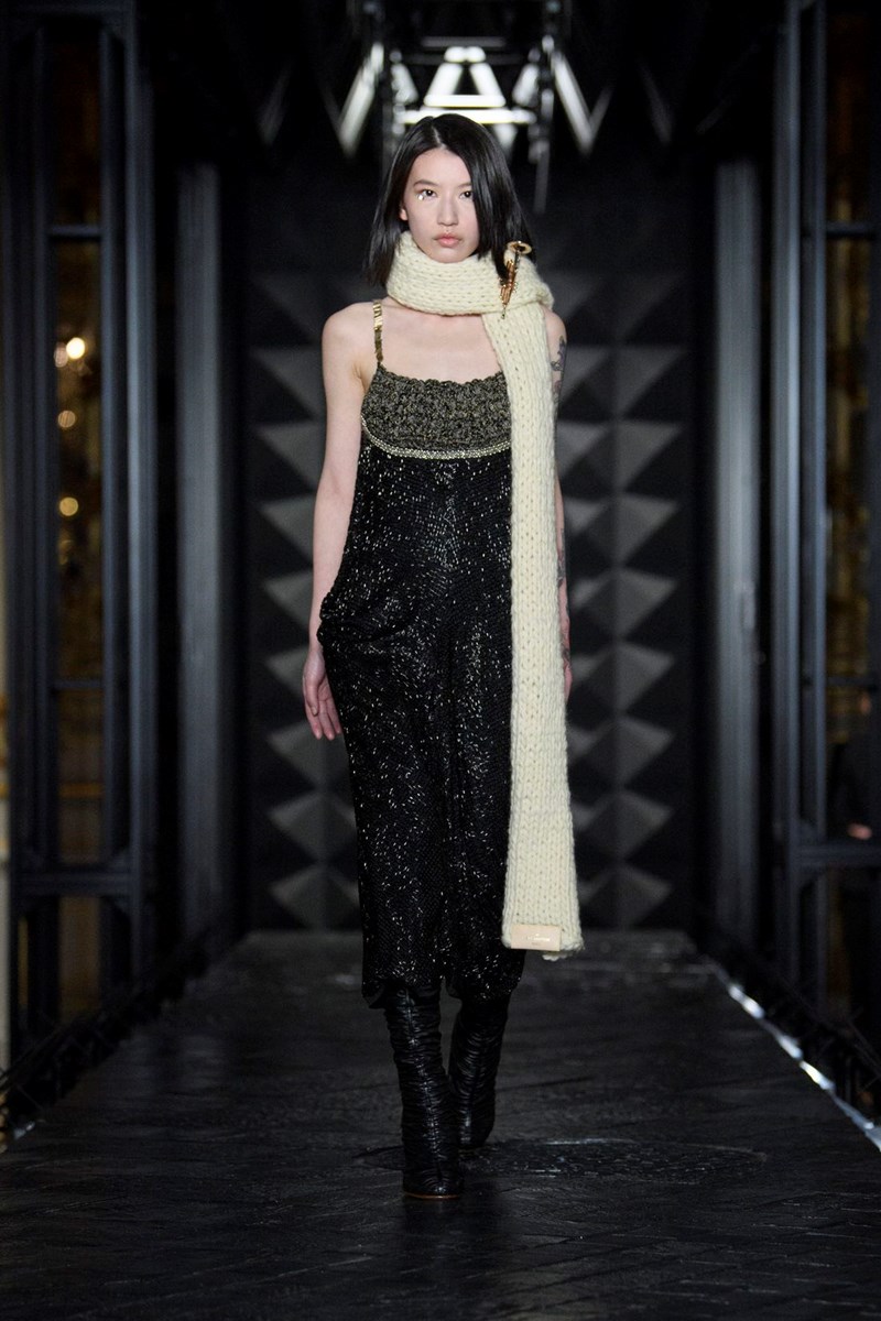 montelo_sto_catwalk_tis_louis_vuitton_gia_ti_syllogi_FW23