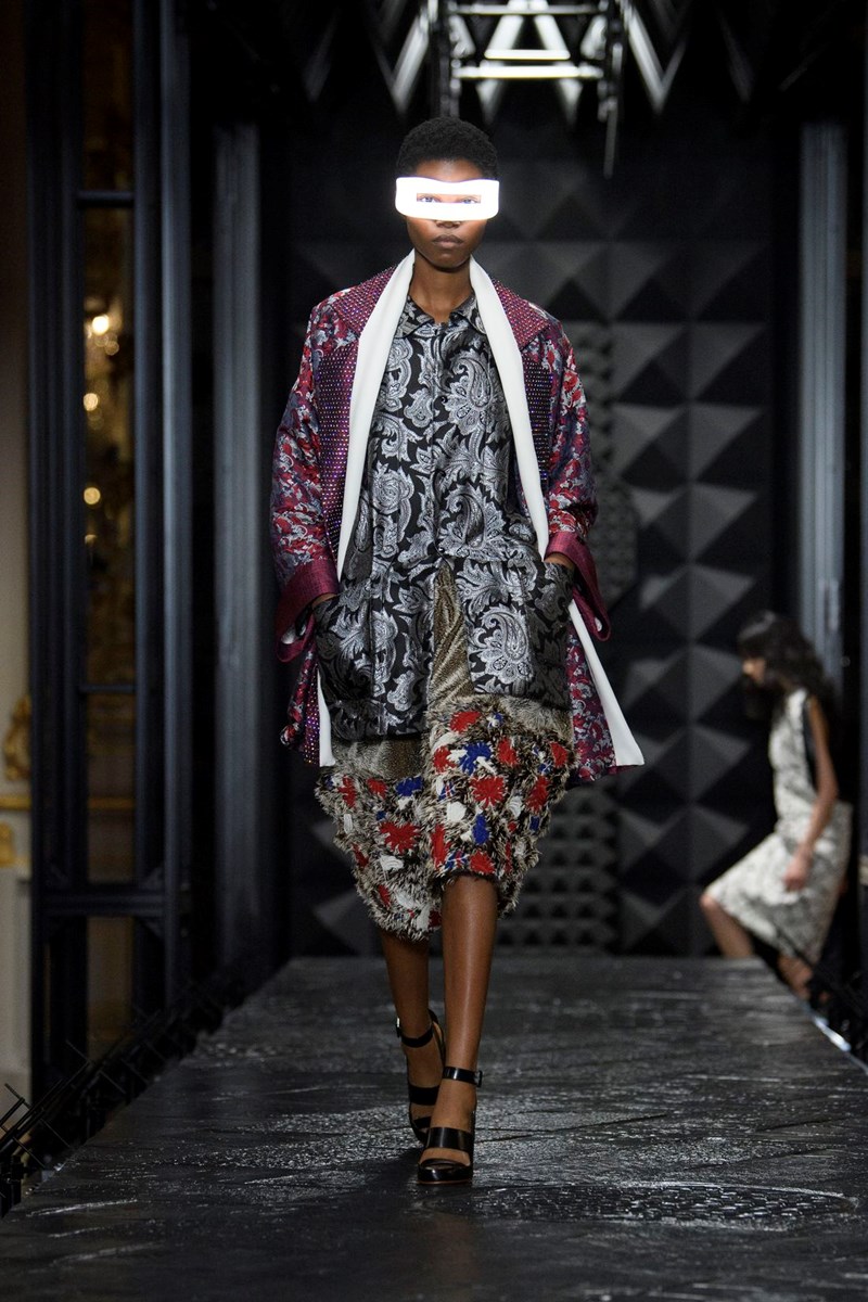 montelo_sto_catwalk_tis_louis_vuitton_gia_ti_syllogi_FW23