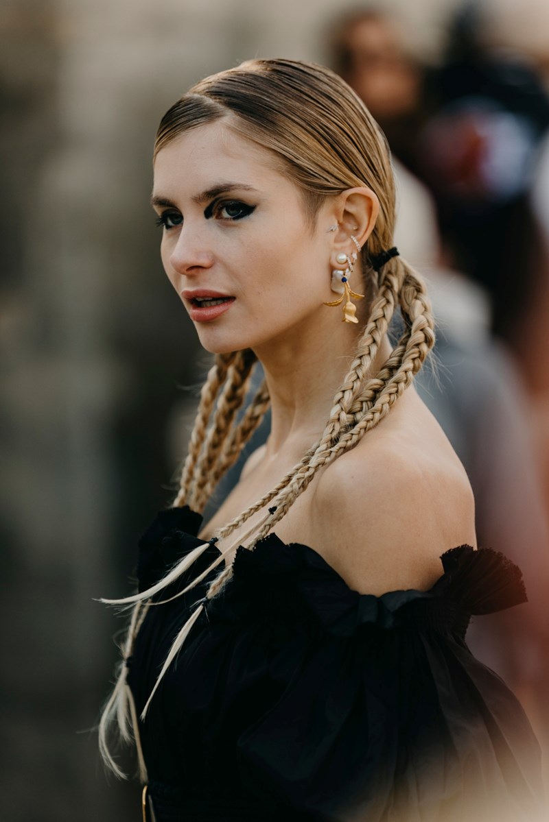 Paris Fashion Week: Τα beauty looks που έχουμε ξεχωρίσει στο street style μέχρι στιγμής - εικόνα 7