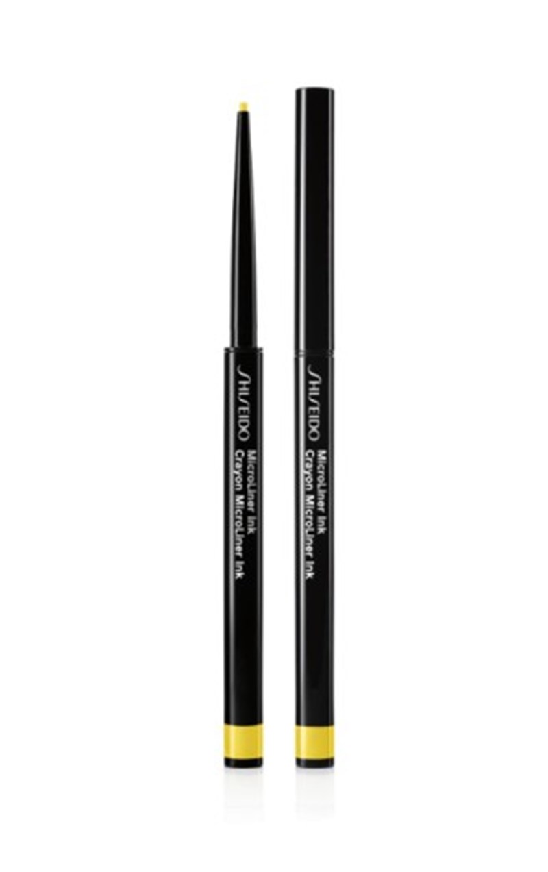 Η απόχρωση στο eyeliner θα κάνει τα beauty looks του καλοκαιριού, ανάρπαστα - εικόνα 1
