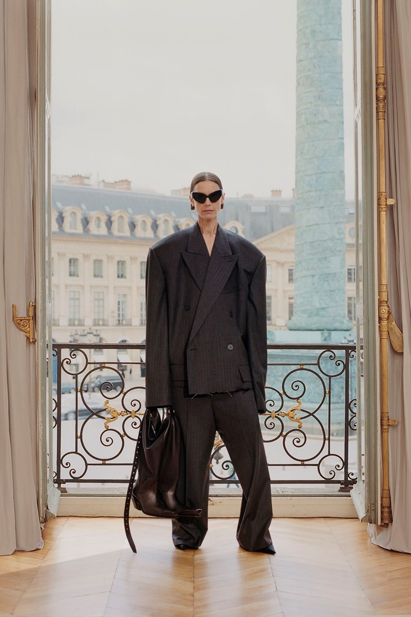 Balenciaga Spring 2024: «Το έχει» ακόμα ο Demna; - εικόνα 1