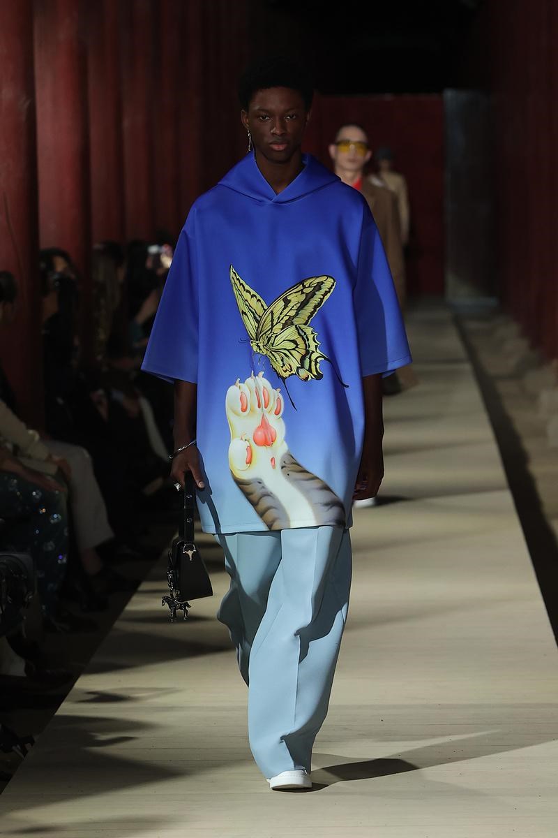 Gucci is alive! Η Cruise Collection 2024 ήταν ακριβώς αυτό που θέλαμε να δούμε από τον οίκο μέχρι την άφιξη του Sabato De Sarno - εικόνα 5