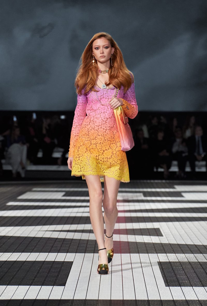 Τα looks της συλλογής Chanel Cruise 2023/ 24 που ξεχωρίσαμε - εικόνα 1