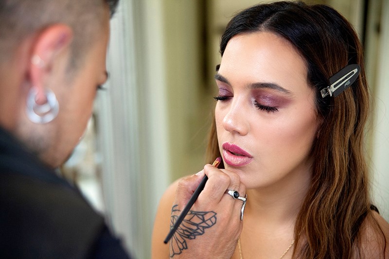 Δείτε step by step πώς τέσσερα διαφορετικά it girls δημιουργούν η κάθε μία το δικό της Sur Mesure μακιγιάζ - εικόνα 13