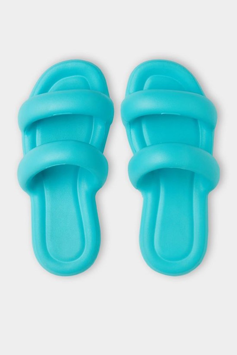 Οι stylish σαγιονάρες και τα ιδιαίτερα slides που δεν θα χορταίνεις να φοράς στην παραλία - εικόνα 4