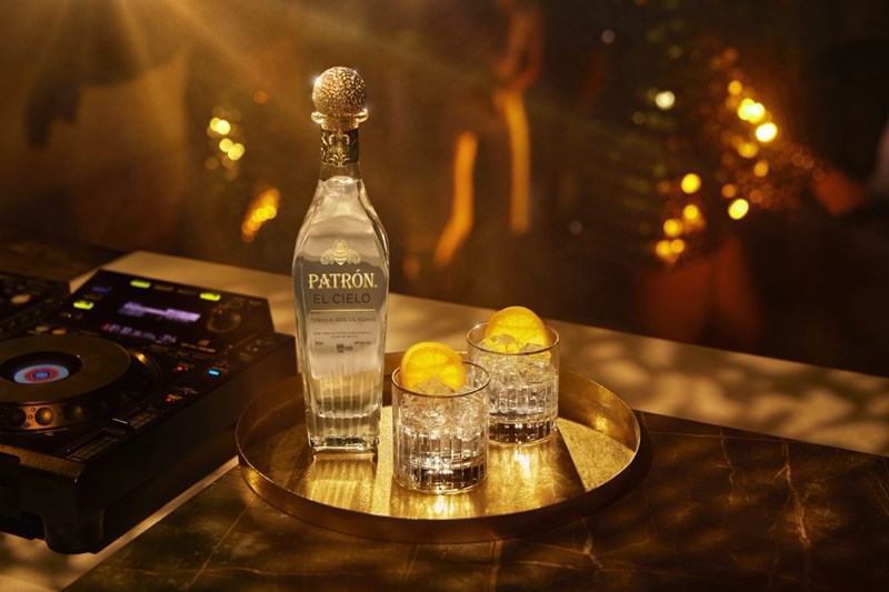 PATRÓN El CIELO: Η πρώτη τεκίλα που περνάει από τετραπλή απόσταξη για να γίνει Radiantly Smooth, Naturally Sweet! - εικόνα 1