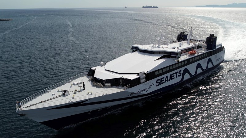 Ταξιδεύοντας στη Φολέγανδρο με τη SEAJETS - εικόνα 1