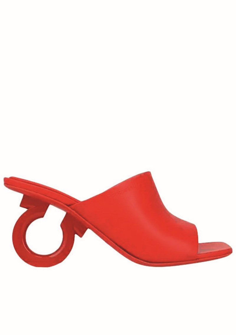 Navy look: Τι θα φορούσες αν έκανες διακοπές με σκάφος - εικόνα 23