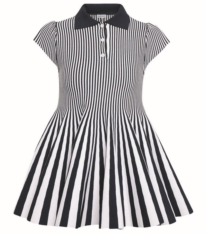 Navy look: Τι θα φορούσες αν έκανες διακοπές με σκάφος - εικόνα 17