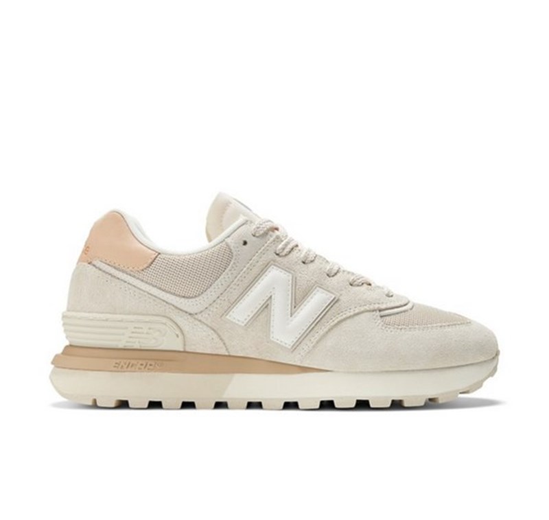 8 stylish sneakers που είναι ιδανικά για αυτή την περίοδο - εικόνα 3