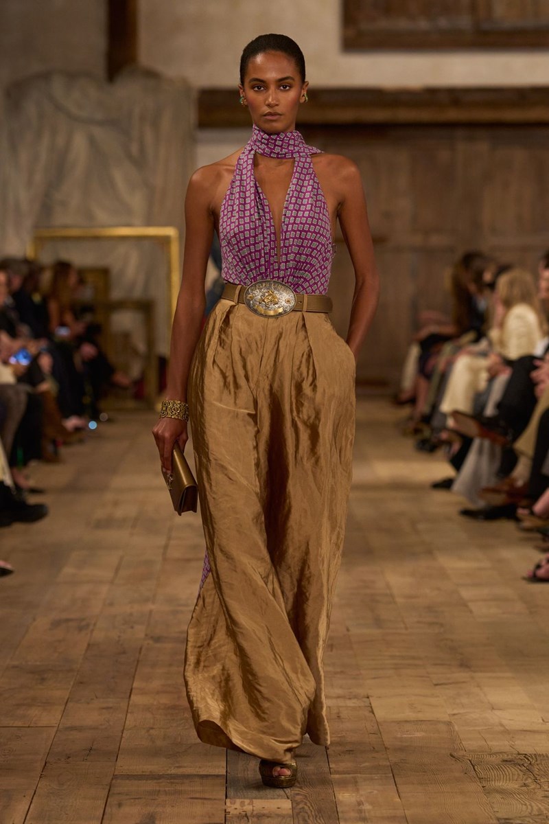 Ralph Lauren Spring 2024: Η αποθέωση του denim και η glam πλευρά της αυθεντικής αμερικανικής μόδας - εικόνα 28