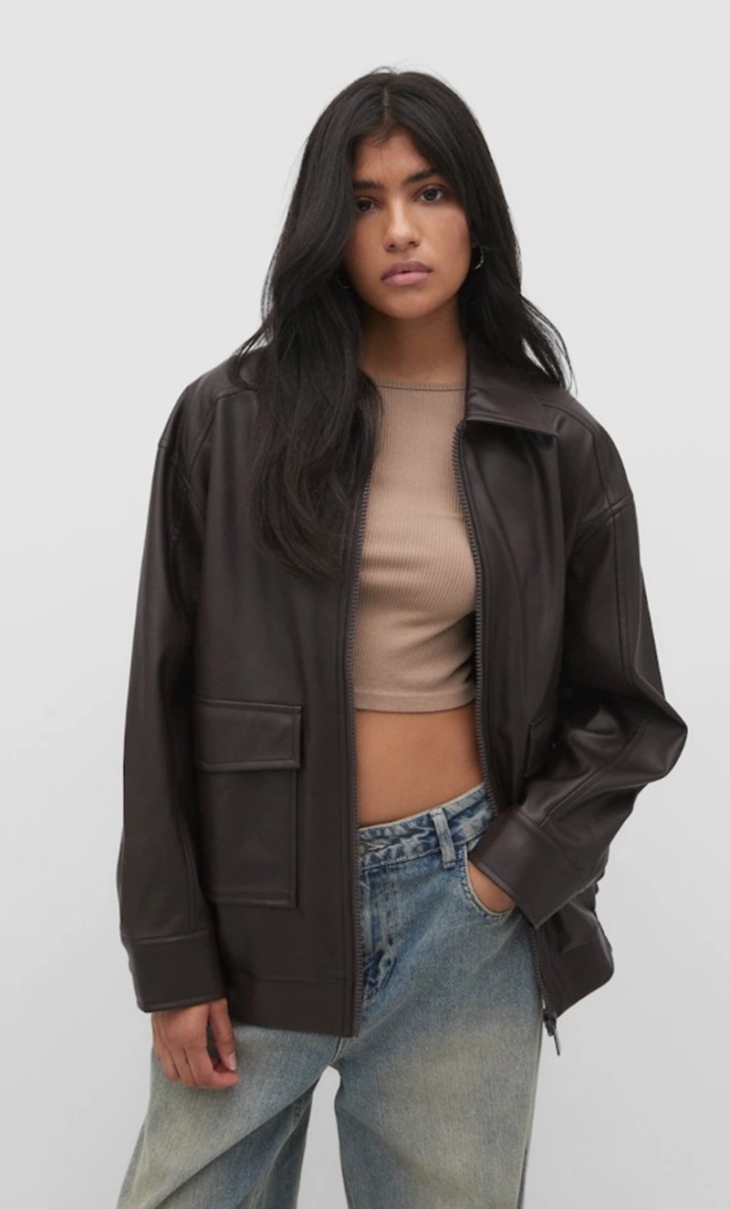 Αυτό είναι το οικονομικό δερμάτινο jacket που δεν θα βγάλεις απο πάνω σου όλο το φθινόπωρο - εικόνα 1