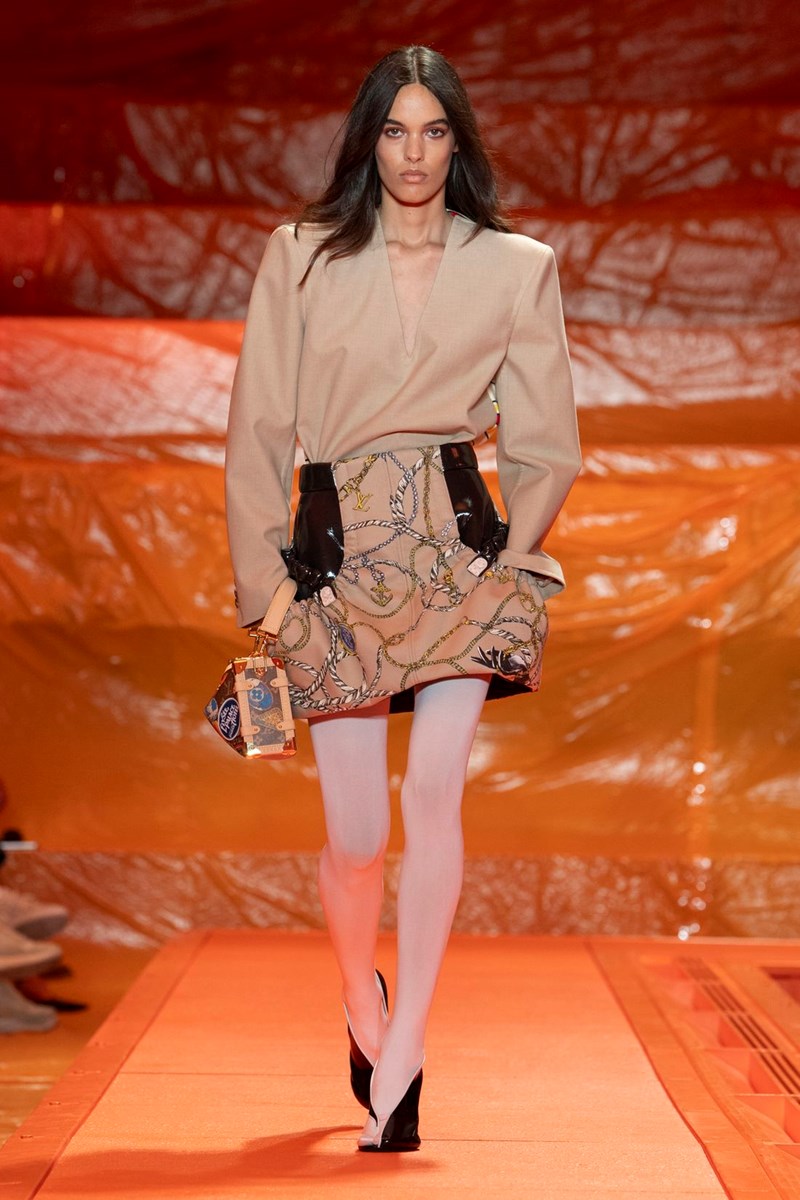 Louis Vuitton SS24: Η εμπειρία του ταξιδιού μέσα από τα μάτια του Nicolas Ghesquière - εικόνα 22