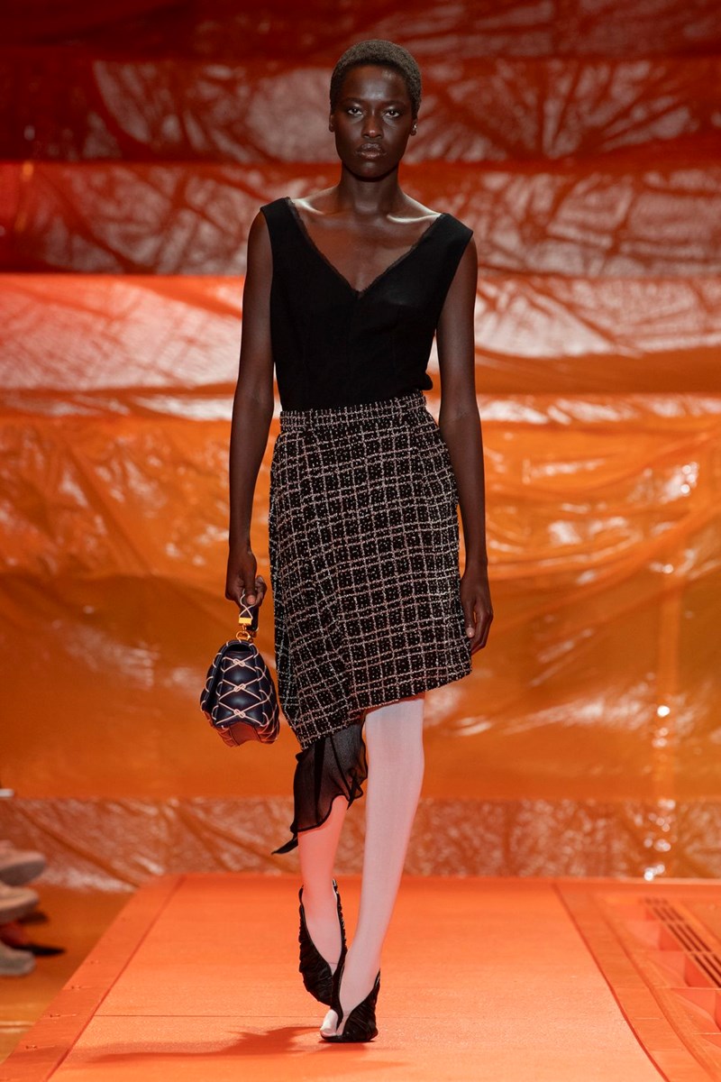 Louis Vuitton SS24: Η εμπειρία του ταξιδιού μέσα από τα μάτια του Nicolas Ghesquière - εικόνα 23