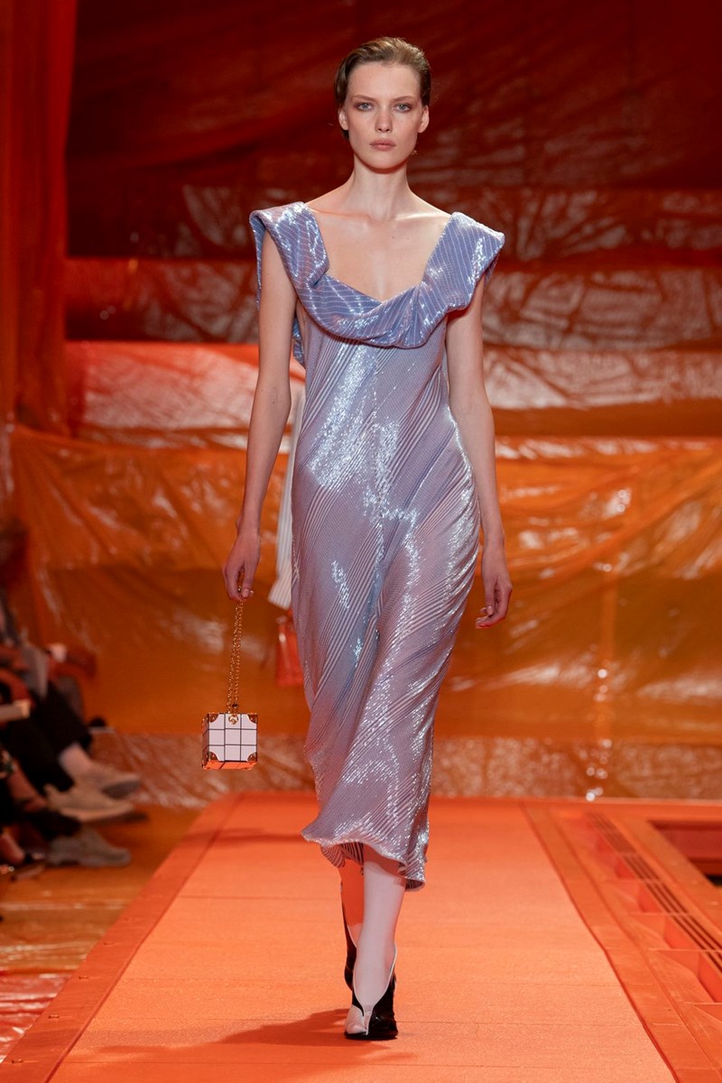 Louis Vuitton SS24: Η εμπειρία του ταξιδιού μέσα από τα μάτια του Nicolas Ghesquière - εικόνα 26
