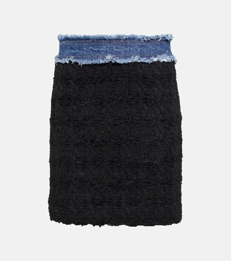 Denim on denim: Κάνε mix & match και απογείωσε το trend με τα denim κομμάτια που σου προτείνουμε - εικόνα 12
