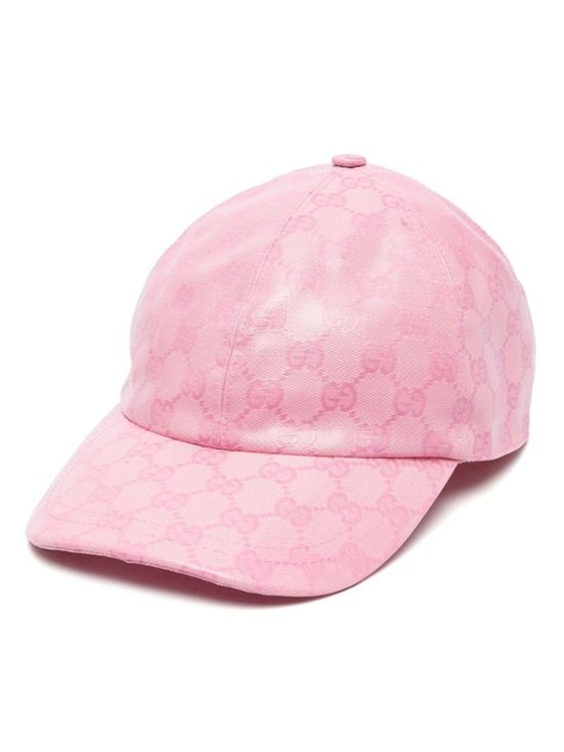 Pretty in (Barbie) pink: Πώς θα φορέσεις την hot ροζ απόχρωση τον χειμώνα - εικόνα 17