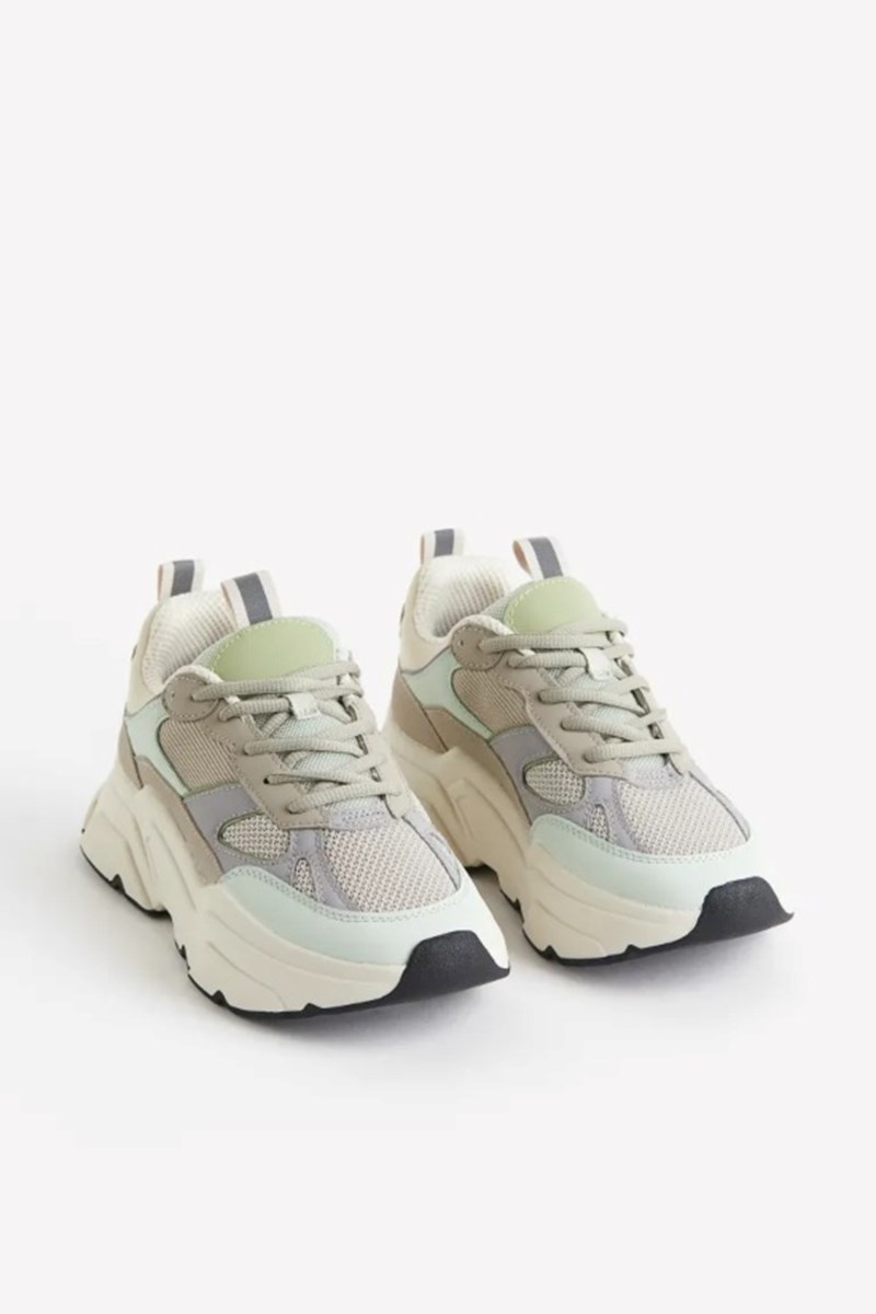 Βρήκαμε τα sneakers που θα φοράς από τον χειμώνα μέχρι την άνοιξη και κοστίζουν μόνο 40 ευρώ - εικόνα 2