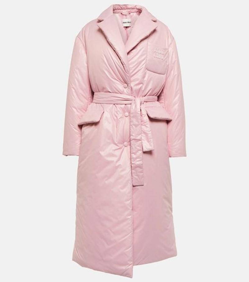 Pretty in (Barbie) pink: Πώς θα φορέσεις την hot ροζ απόχρωση τον χειμώνα - εικόνα 15