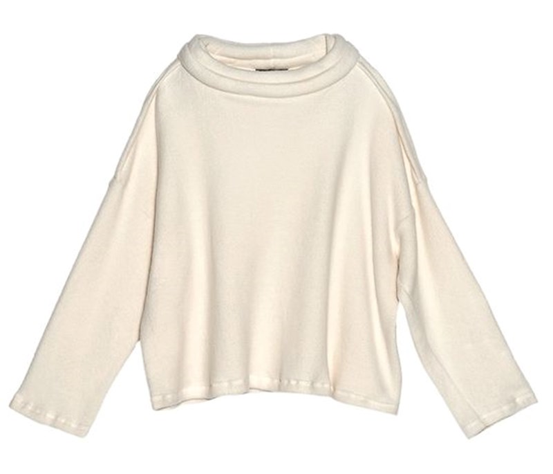 Comfort zone: Τα cozy outfits που θα φορέσουμε τις ημέρες της άδειάς μας - εικόνα 19
