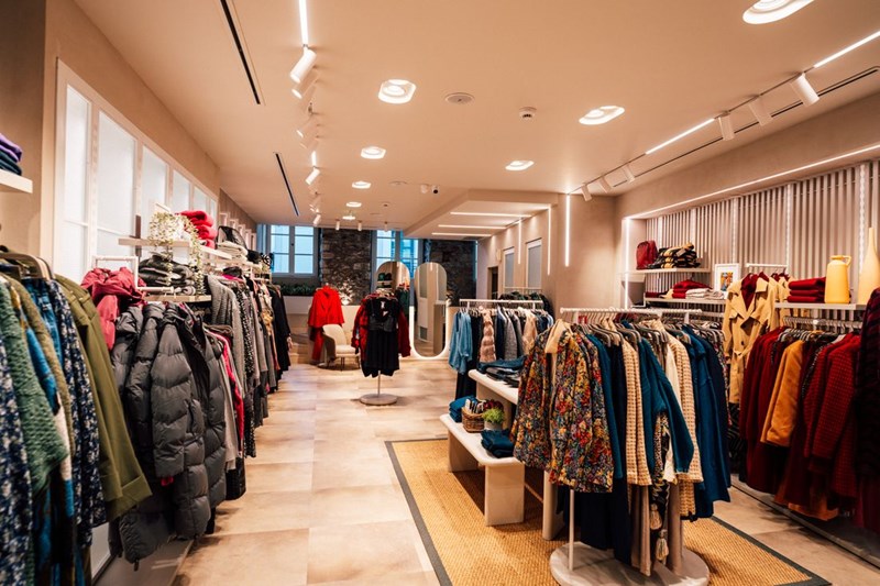 attrattivo: Τα εγκαίνια του δεύτερου flaship store στον ιστορικό δρόμο της Ερμού - εικόνα 2