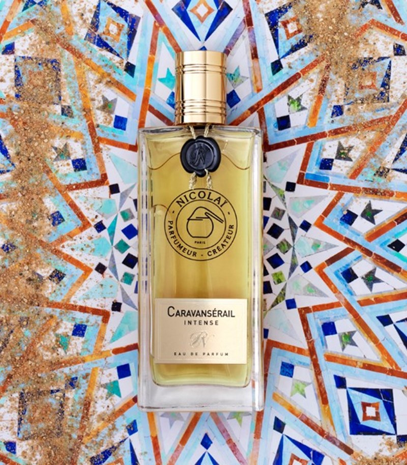 Perfume Love: Ανακαλύψαμε 3 νέα άκρως εθιστικά αρώματα που "ξυπνούν" τις αισθήσεις - εικόνα 1