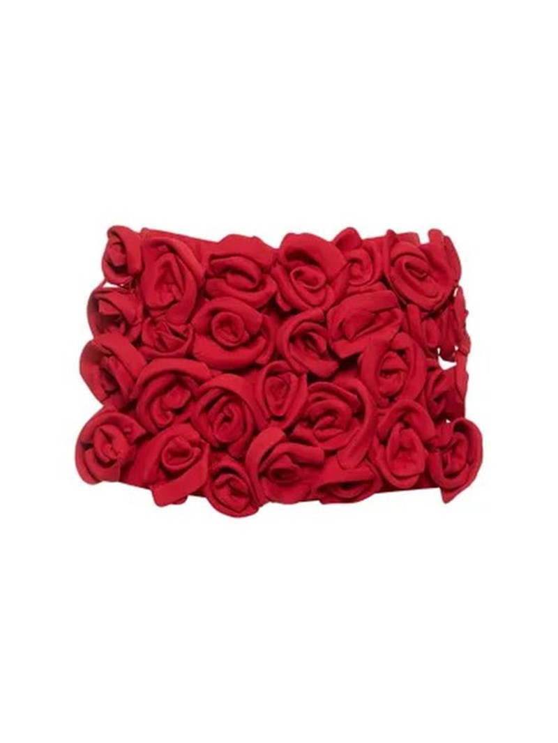 Οι stylish και festive φούστες που θα φοράς και μετά τις γιορτές - εικόνα 2