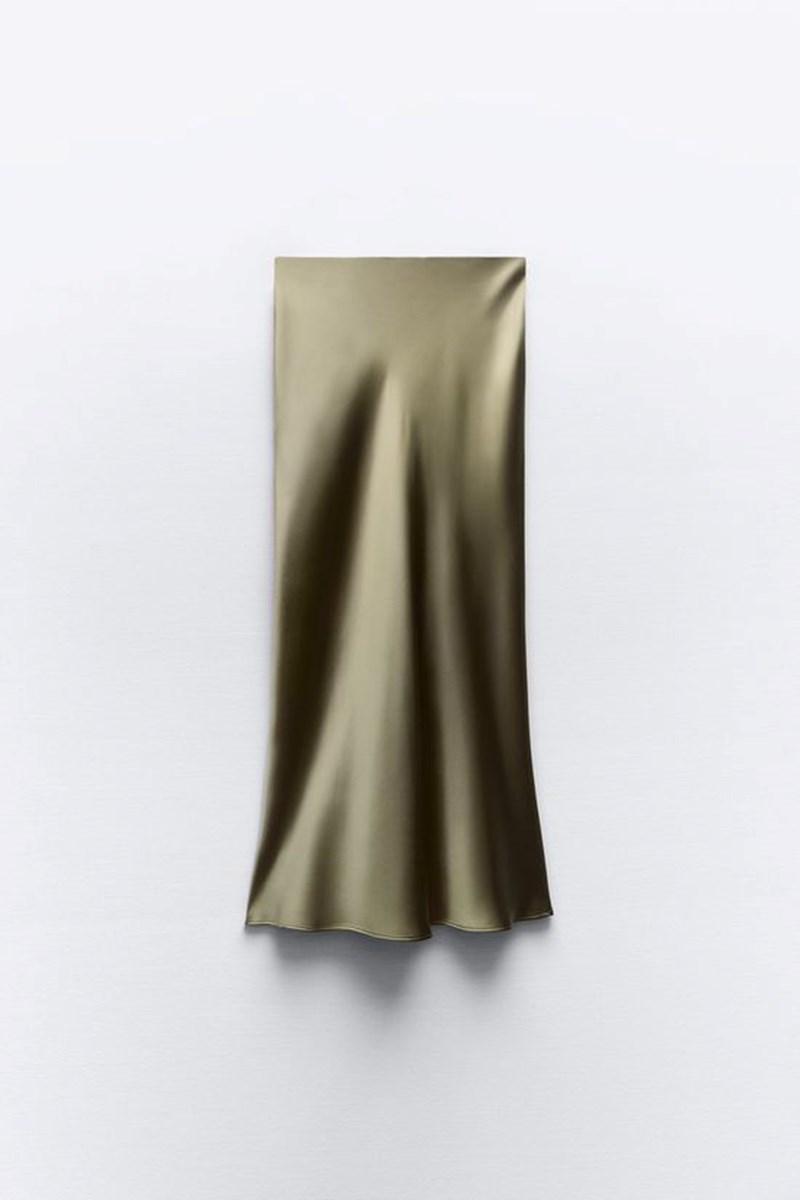 Οι stylish και festive φούστες που θα φοράς και μετά τις γιορτές - εικόνα 3