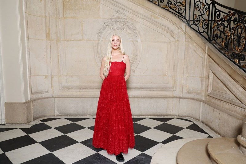 Dior SS 2024 Haute Couture: Η 'μεγάλη αύρα' της μοναδικότητας μέσα από τα μάτια της Maria Grazia Chiuri - εικόνα 1