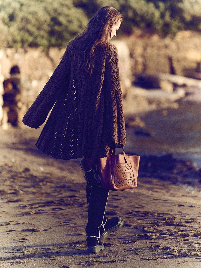 Οι stylish συνδυασμοί που μπορείς να κάνεις για μία χειμωνιάτικη βόλτα στη θάλασσα - εικόνα 11