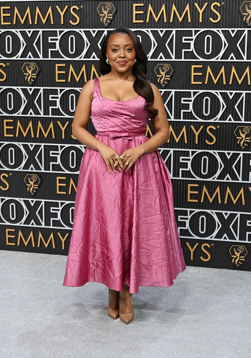 Emmys 2024: Τα ωραιότερα looks που είδαμε στο κόκκινο χαλί - εικόνα 7