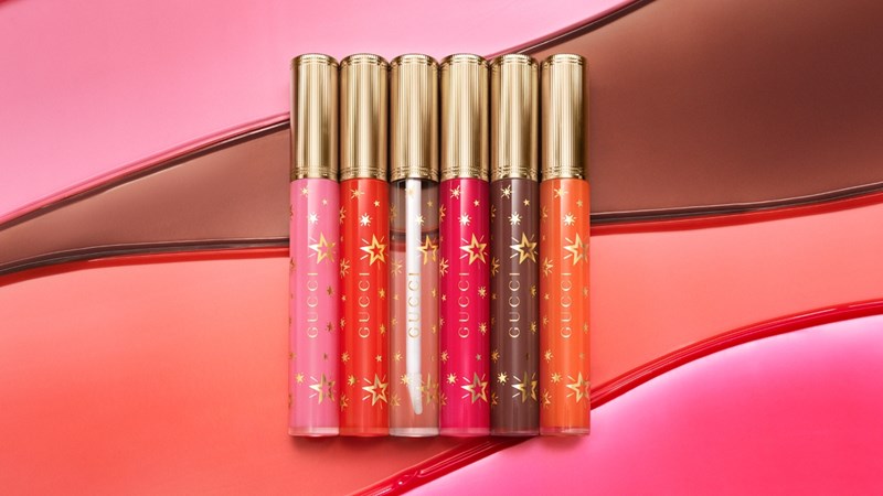 To lip gloss που γεμίζει, λειαίνει και ενυδατώνει τα χείλη. Όλα τα tips για να το εφαρμόσουμε όπως πρέπει - εικόνα 1