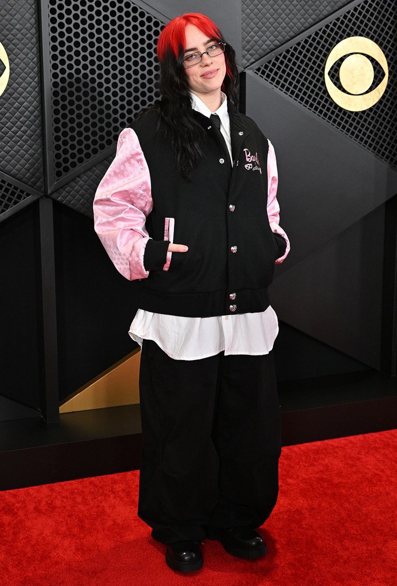 Grammys 2024: Οι λαμπερές εμφανίσεις που έκλεψαν τις εντυπώσεις στην 66η τελετή απονομής των μουσικών βραβείων - εικόνα 14