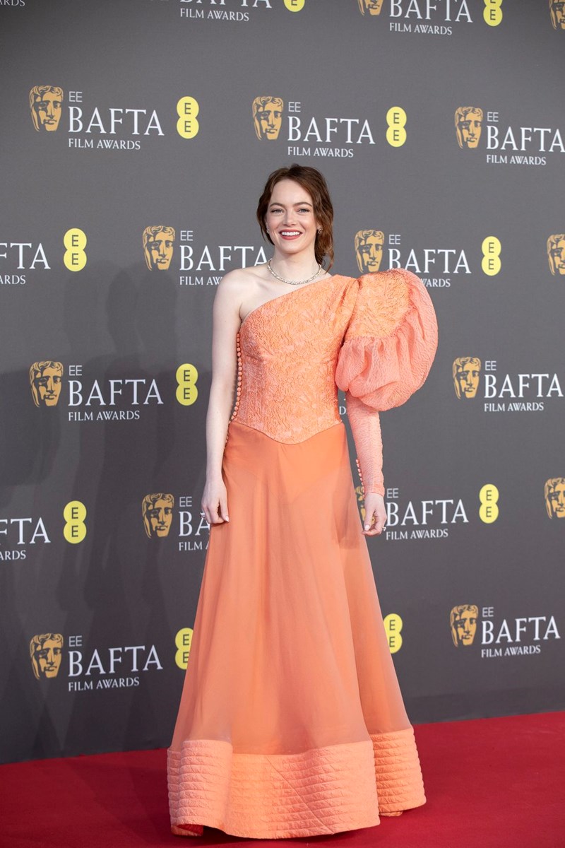BAFTA 2024: Τα εντυπωσιακά looks που ξεχωρίσαμε στο κόκκινο χαλί - εικόνα 5