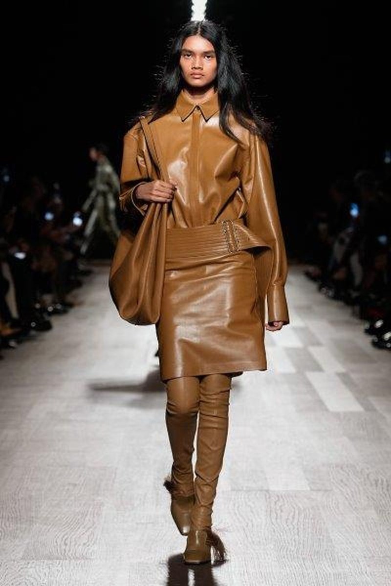Ferragamo FW24: Μια συλλογή ωδή στην ελευθερία της έκφρασης - εικόνα 6