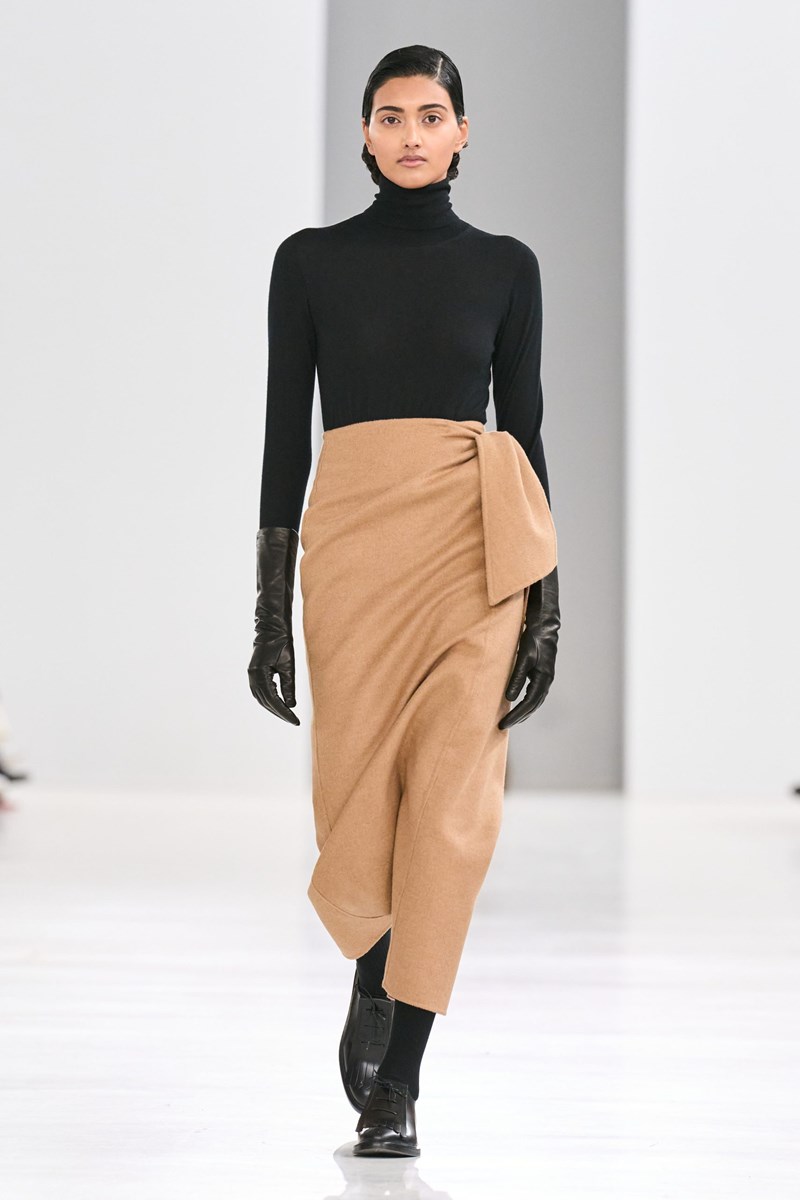 Max Mara FW24: Η φθινοπωρινή συλλογή εμπνέεται από την Belle Époque και απευθύνεται στη γυναίκα του σήμερα - εικόνα 9