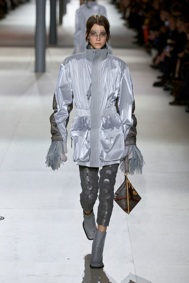 Louis Vuitton FW24: Ώρα μηδέν για τον Nicolas Ghesquière - εικόνα 25